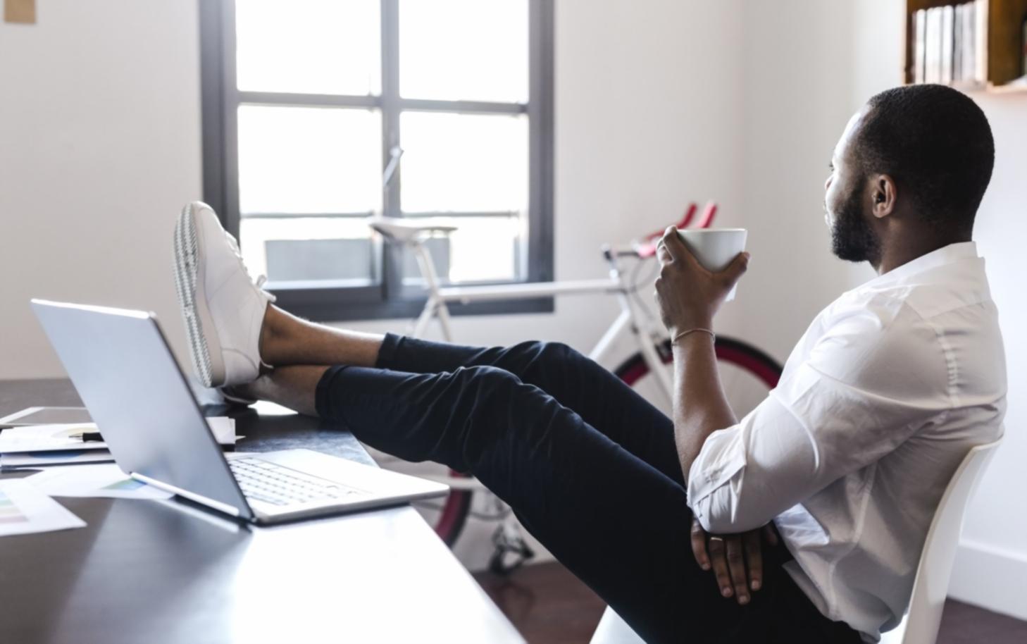 Environnement d'apprentissage professionnel avec documentation financière