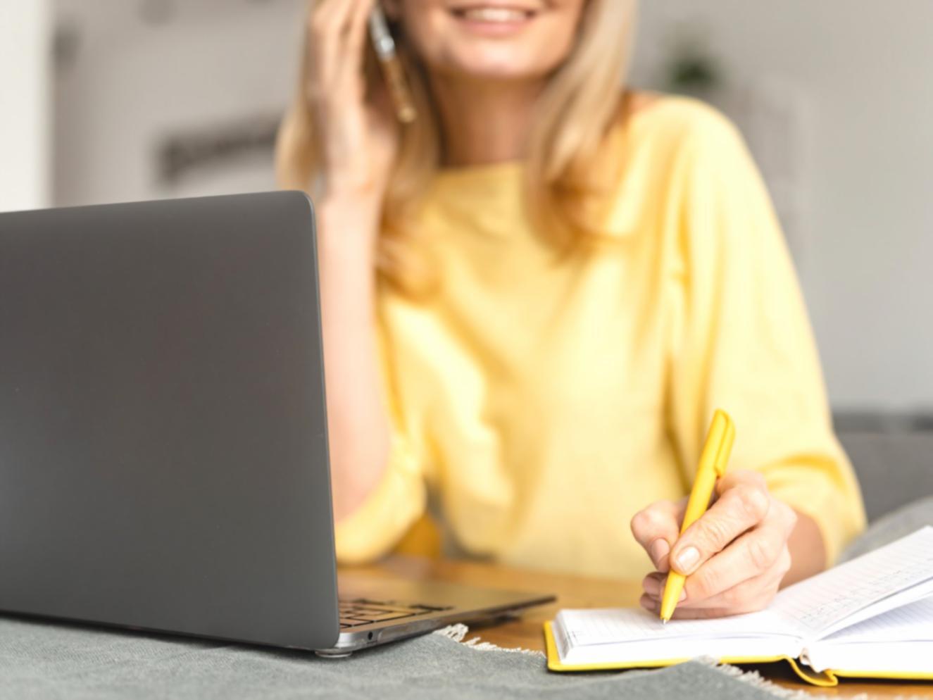 Session d'analyse de données financières avec outils professionnels